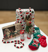 Load image into Gallery viewer, STH Christmas Cards Pack of 8, Early 20th-Century Christmas Cards from Craven Museum
